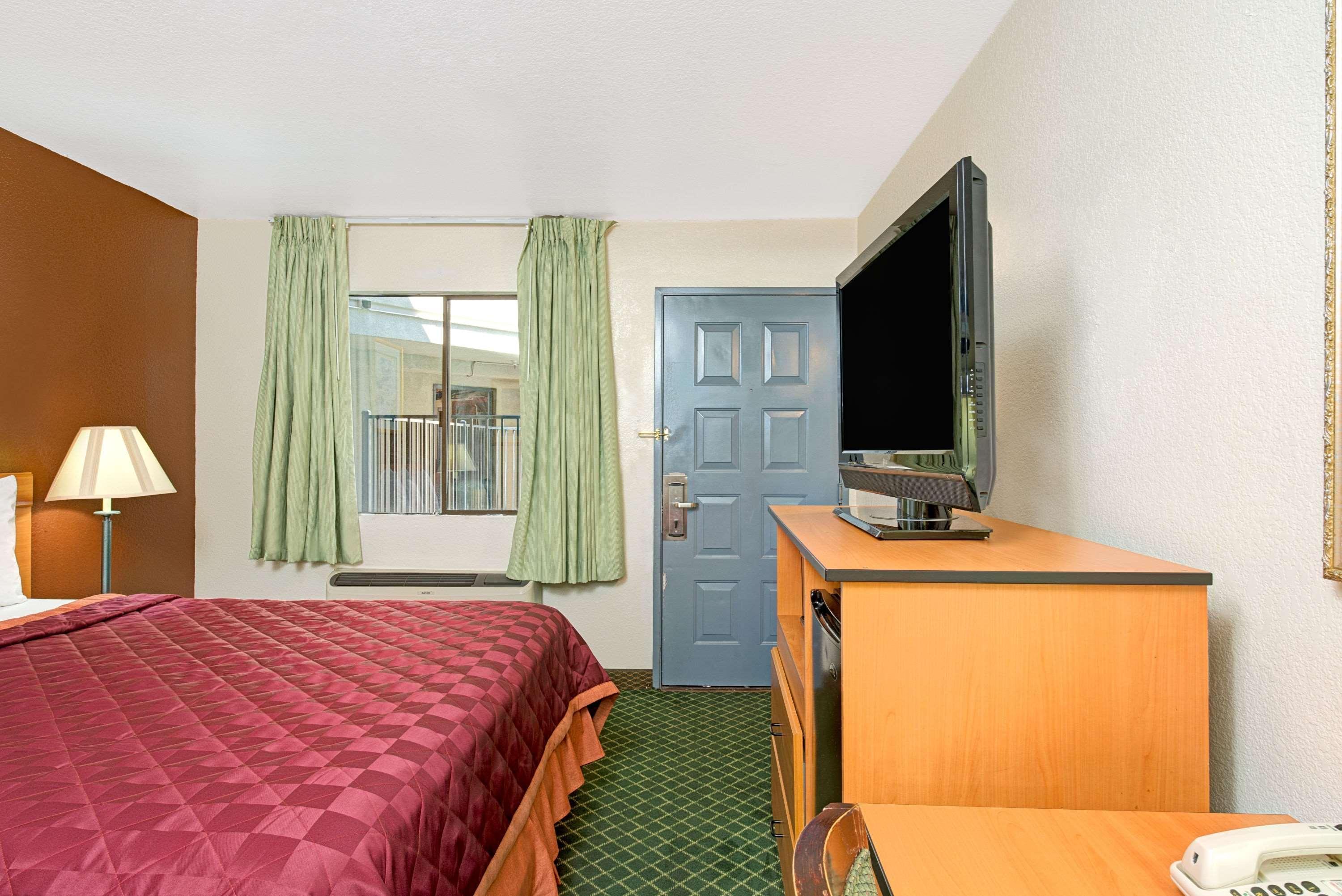 Travelodge Sacramento/Ранчо Кордова Экстерьер фото